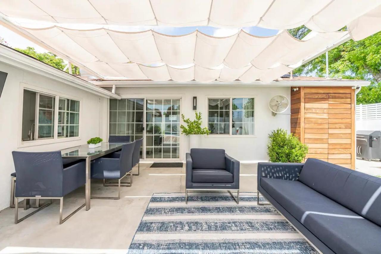 New Luxury Entertaining House With Pool Spa Sauna Tesla Charger Pets ロサンゼルス エクステリア 写真