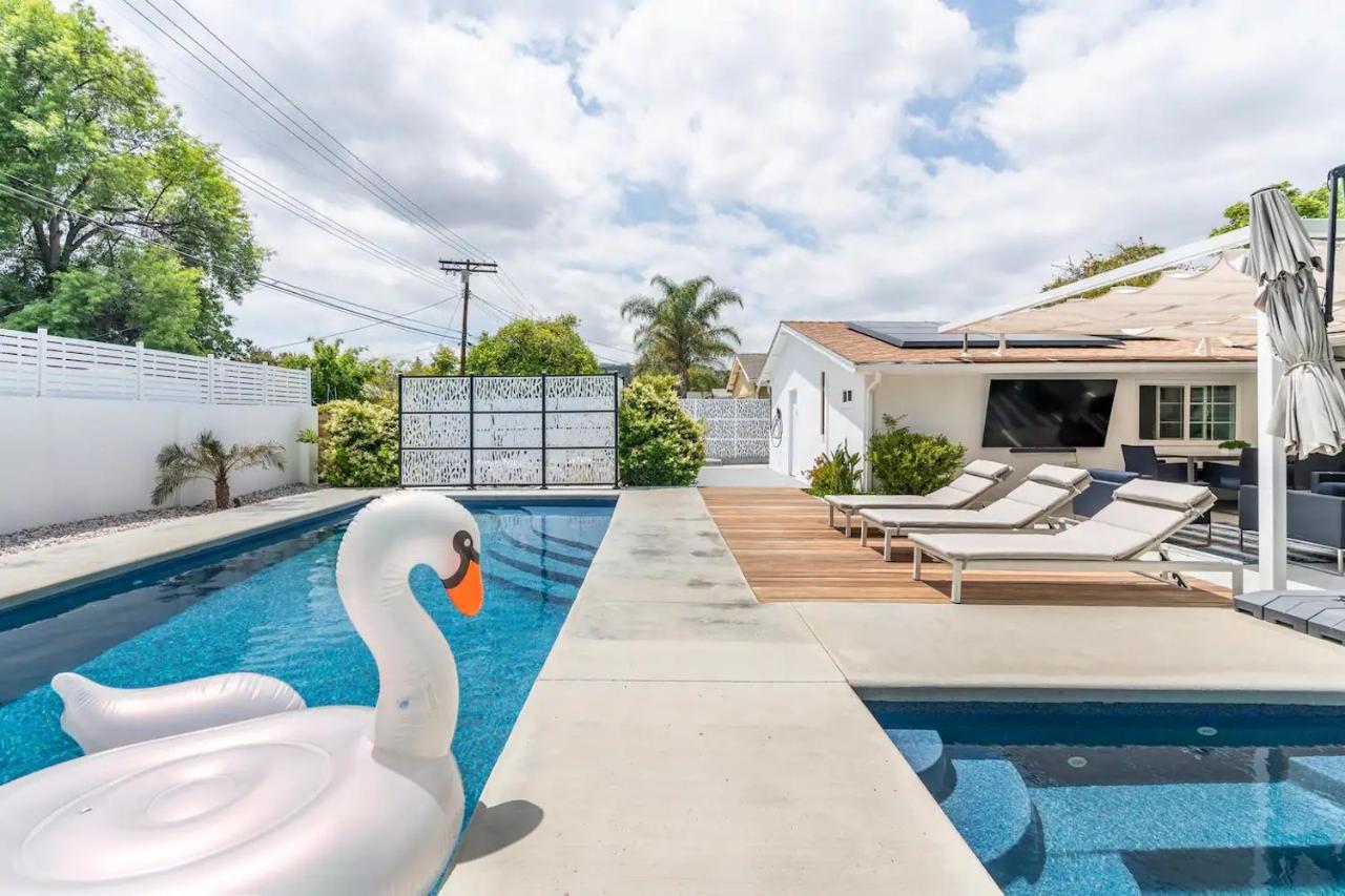 New Luxury Entertaining House With Pool Spa Sauna Tesla Charger Pets ロサンゼルス エクステリア 写真