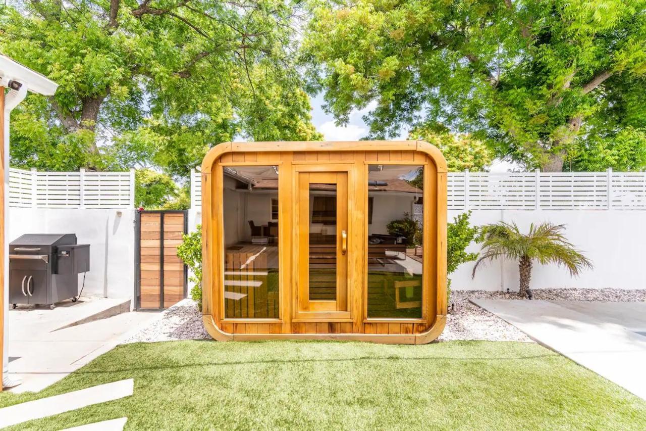 New Luxury Entertaining House With Pool Spa Sauna Tesla Charger Pets ロサンゼルス エクステリア 写真