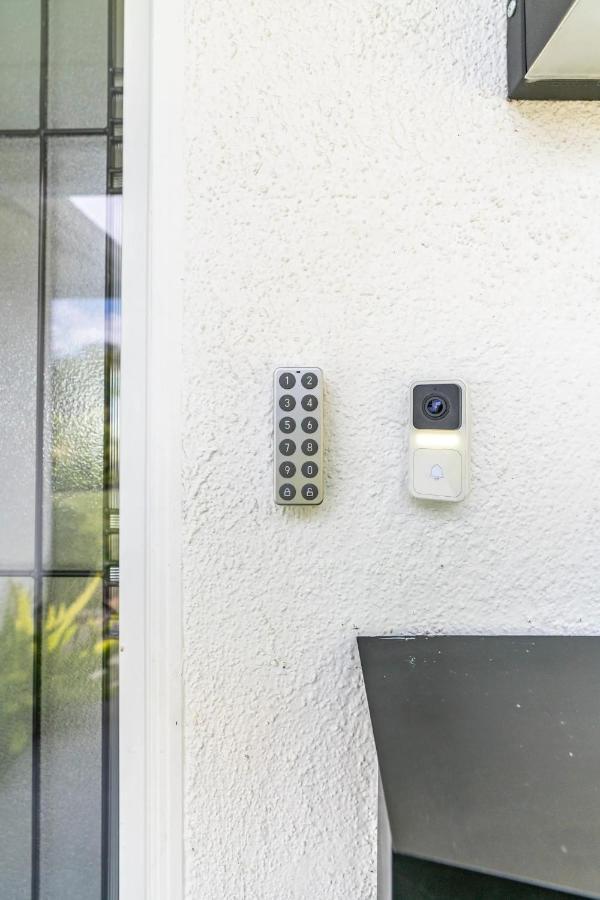 New Luxury Entertaining House With Pool Spa Sauna Tesla Charger Pets ロサンゼルス エクステリア 写真