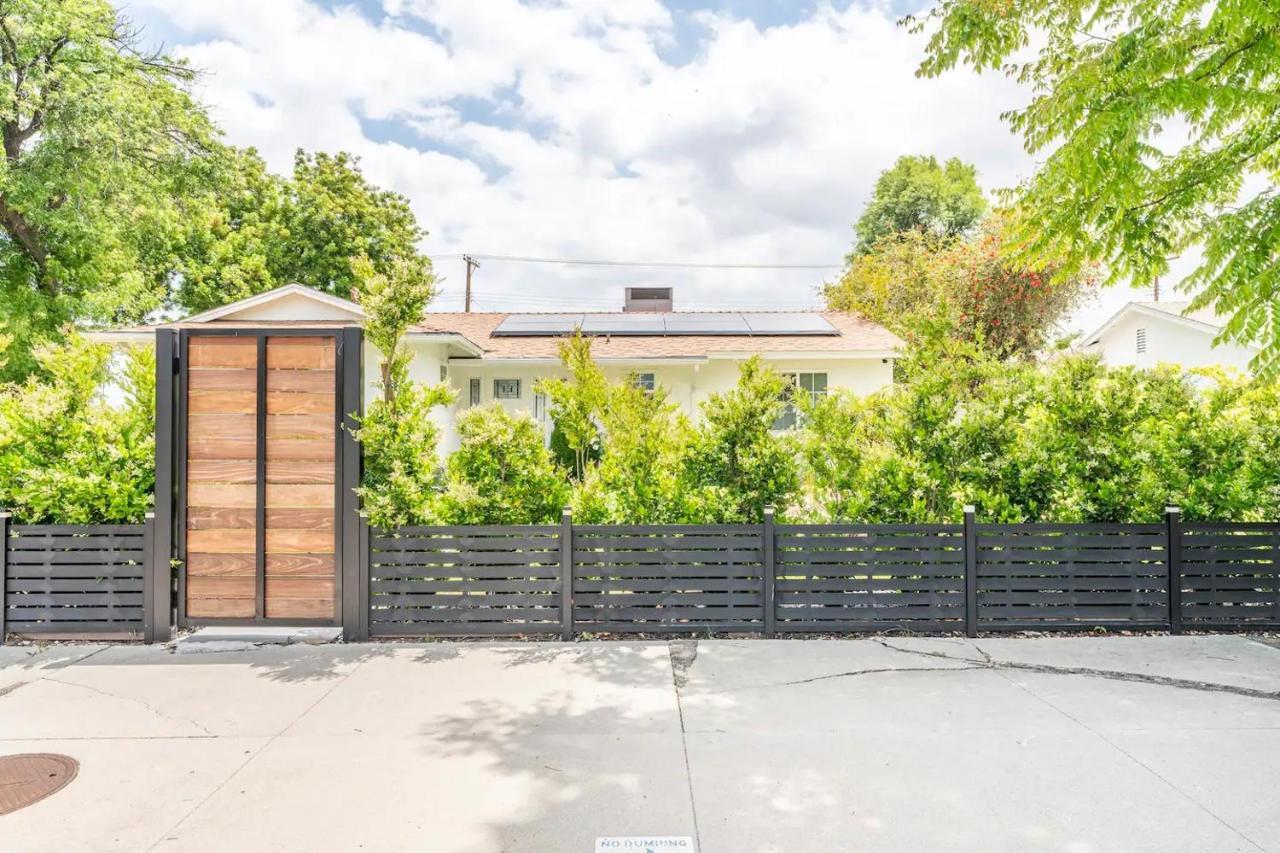 New Luxury Entertaining House With Pool Spa Sauna Tesla Charger Pets ロサンゼルス エクステリア 写真